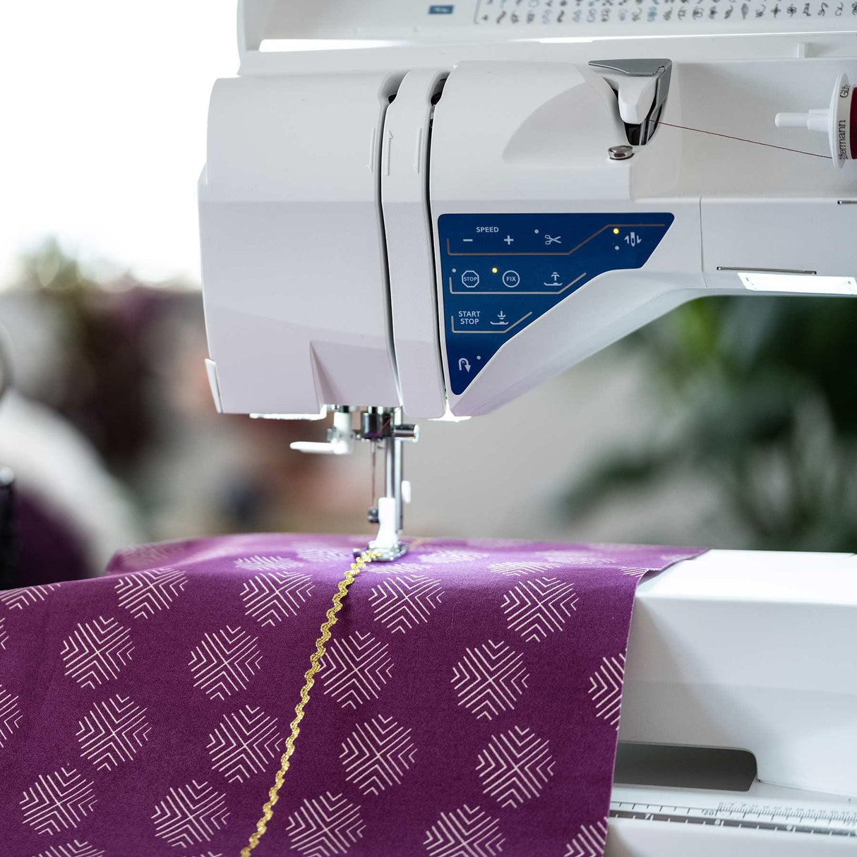 Husqvarna Viking Sapphire 930 Sewing Machine