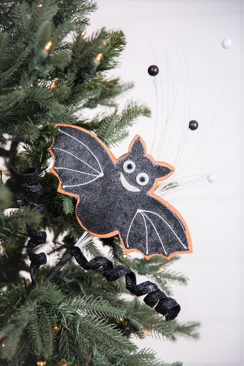 24” Bat Cookie Spray