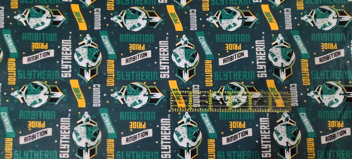 Quilting Cotton Harry Potter Gryffindor Ravenclaw Slytherin Hufflepuff 44" Wide