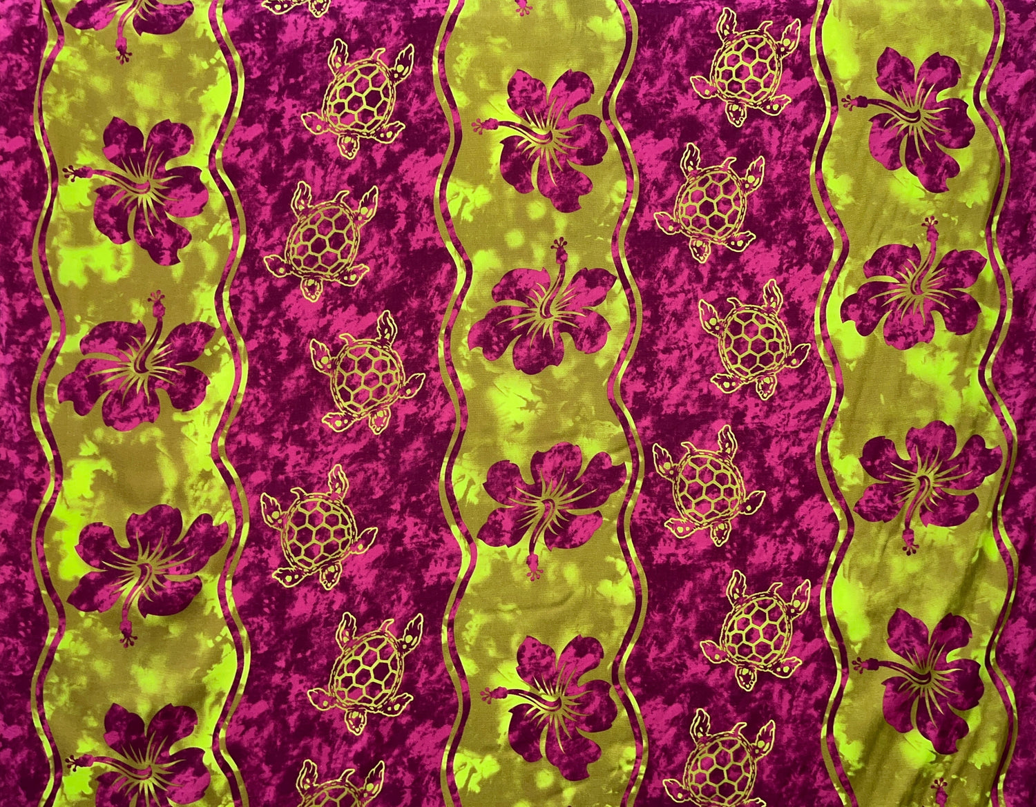 Hibiscus Sea Turtle Rayon Challis Fabric - Magenta And Lime Green, 36" X 45" (1 Yard)