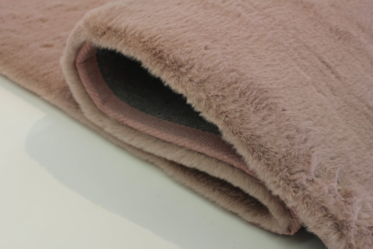 Machine-Made Faux Fur Rug Faux Fur Fabric - Plush Faux Chinchilla Texture, Indoor Use Only (1 Piece)