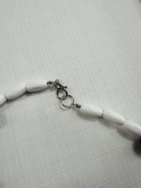 Polynesian Samoan Ula Nifos Necklace - White, Brown Beaded Design (1 Piece)
