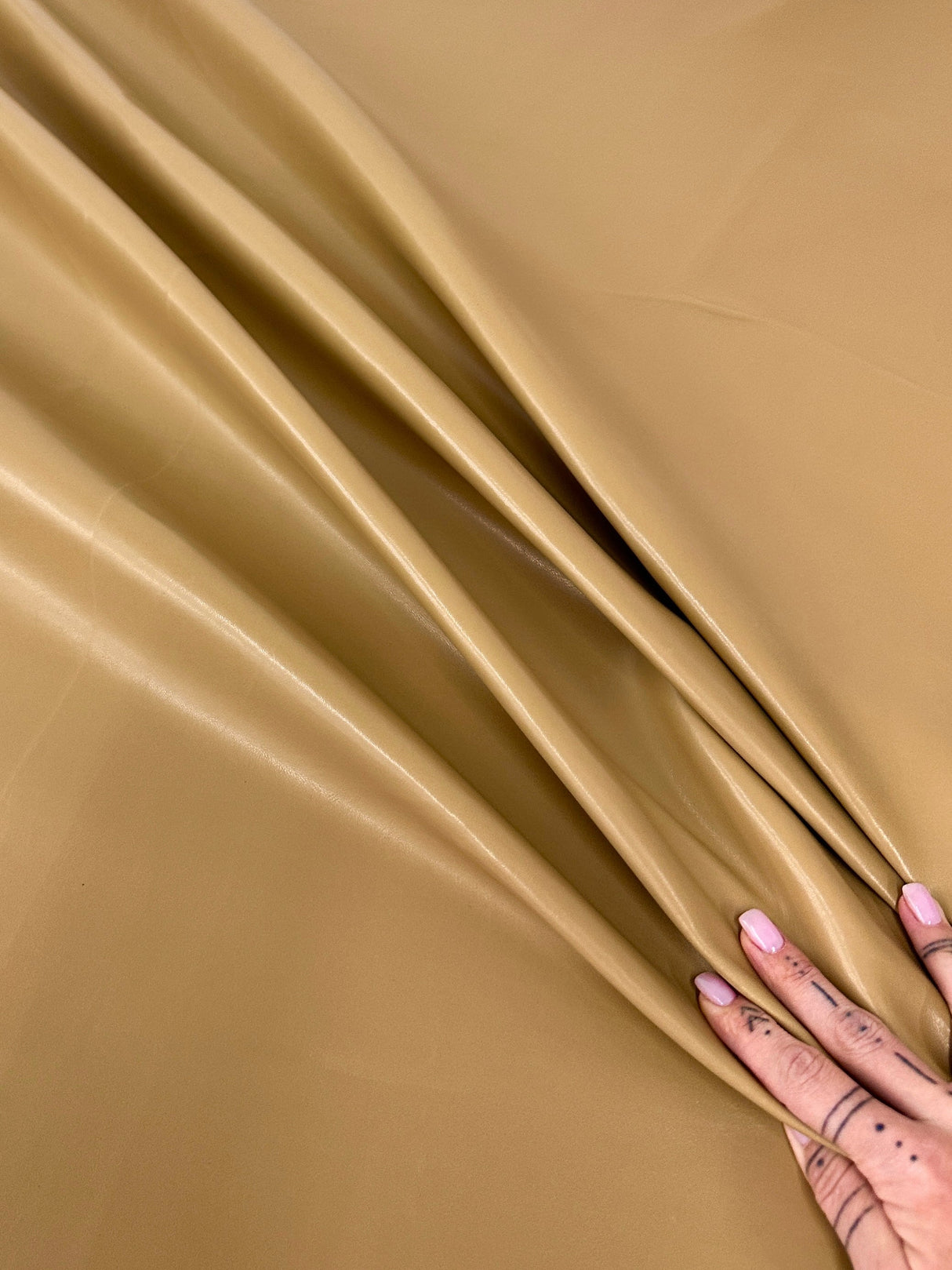 Stretch Faux Leather Caramel