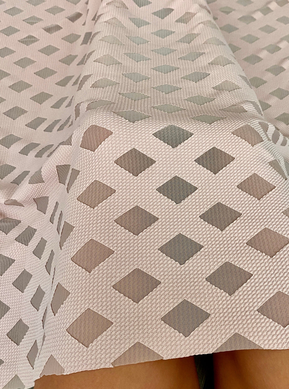 Stretch Diamond Pattern Knit
