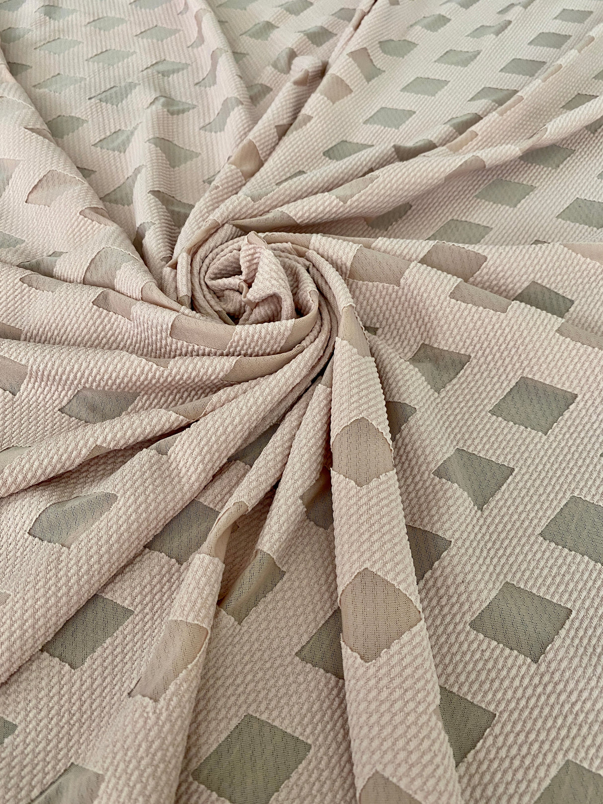 Stretch Diamond Pattern Knit
