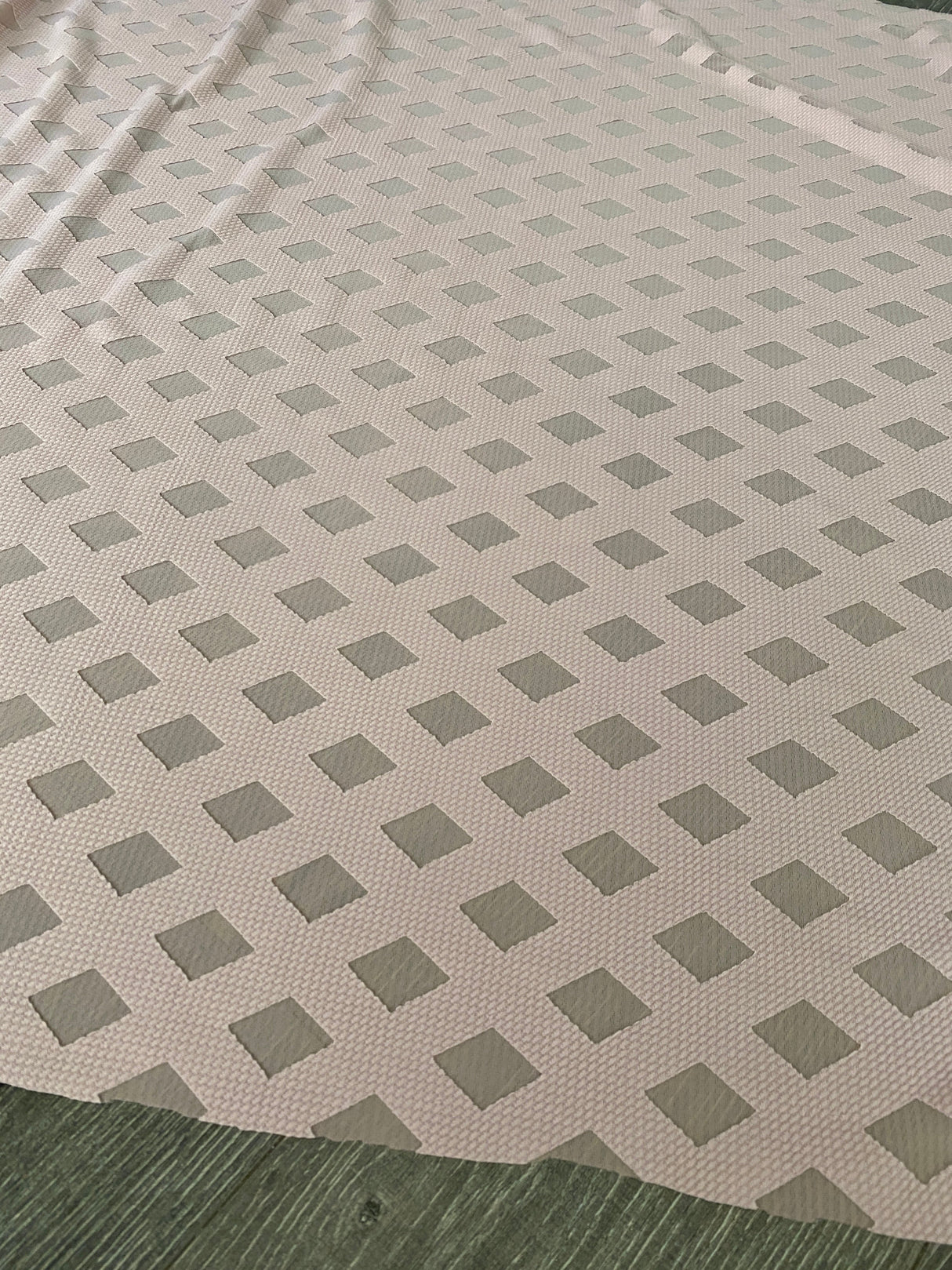 Stretch Diamond Pattern Knit