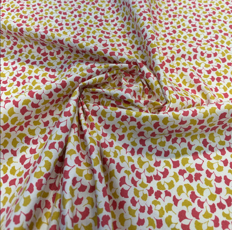 Howards End Strawberry Robert Allen Cotton Fabric - Strawberry Print, 58" Width (1 Yard)