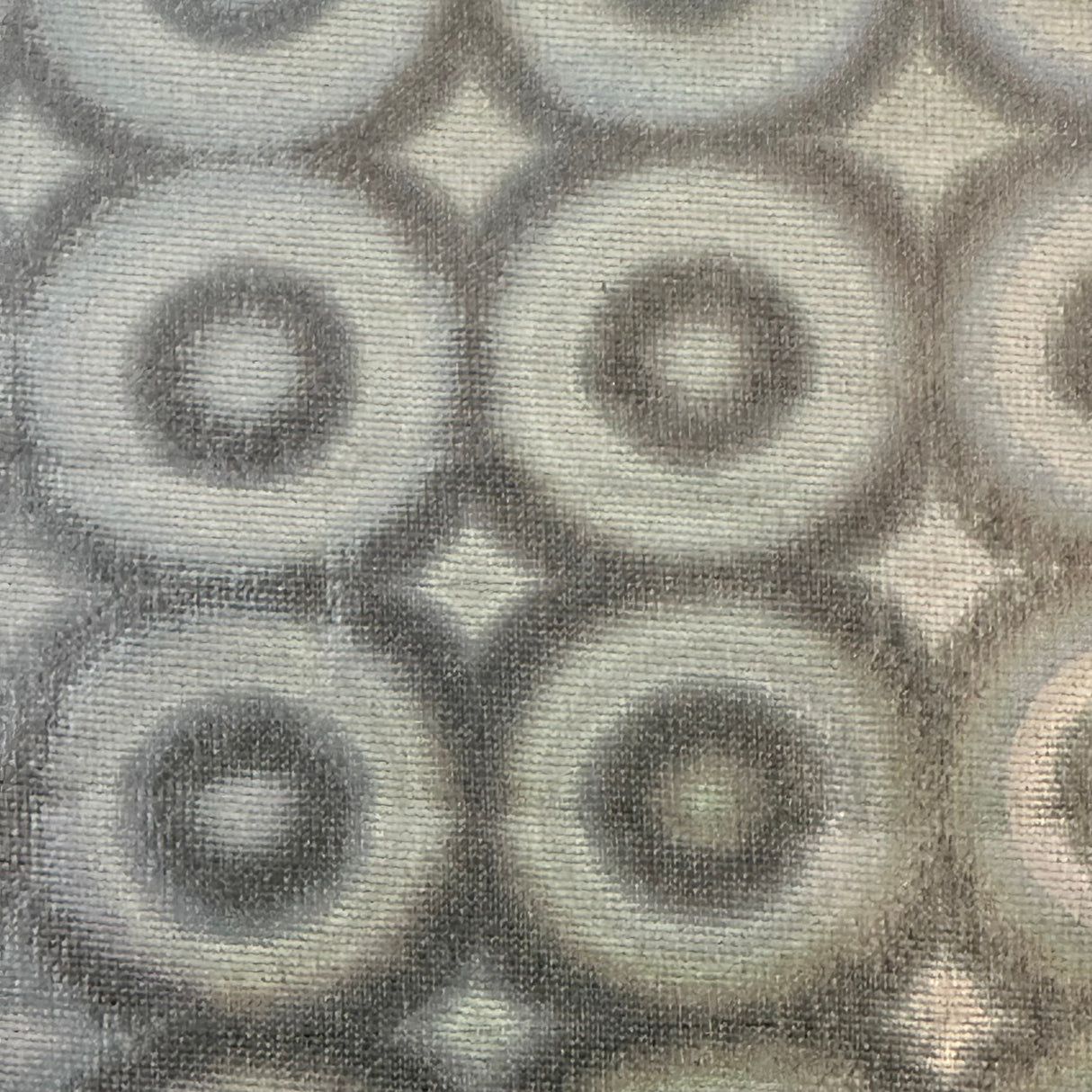 Hologram Polyester Spandex Fabric Silver Bull's Eye 60"