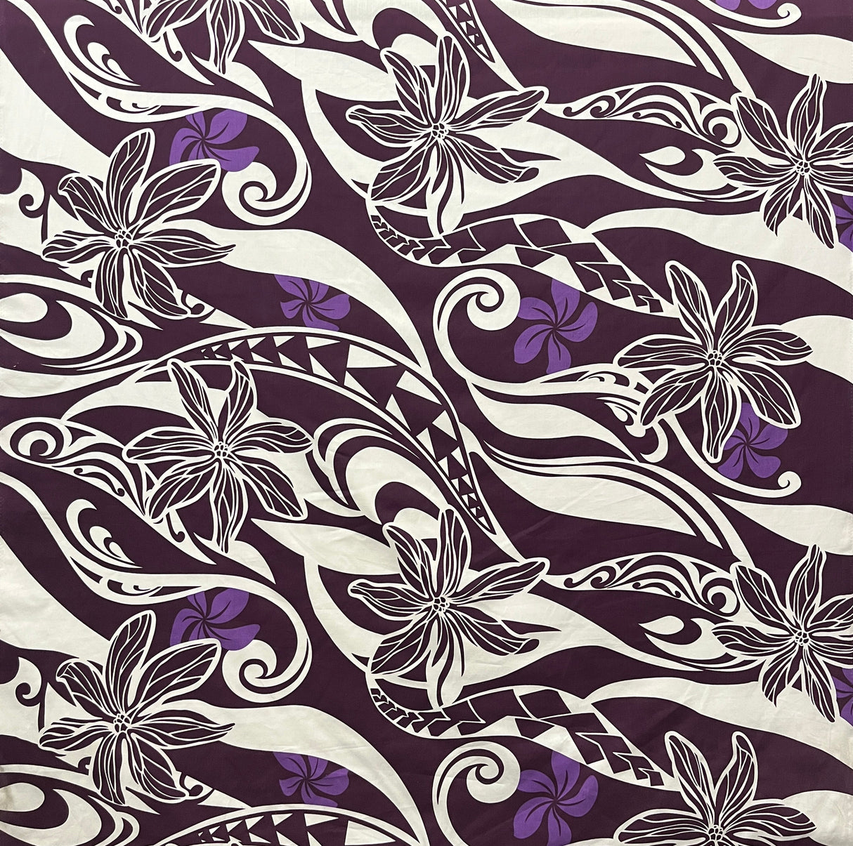 Poly Cotton Hawaiian Gardenia Waves Fabric