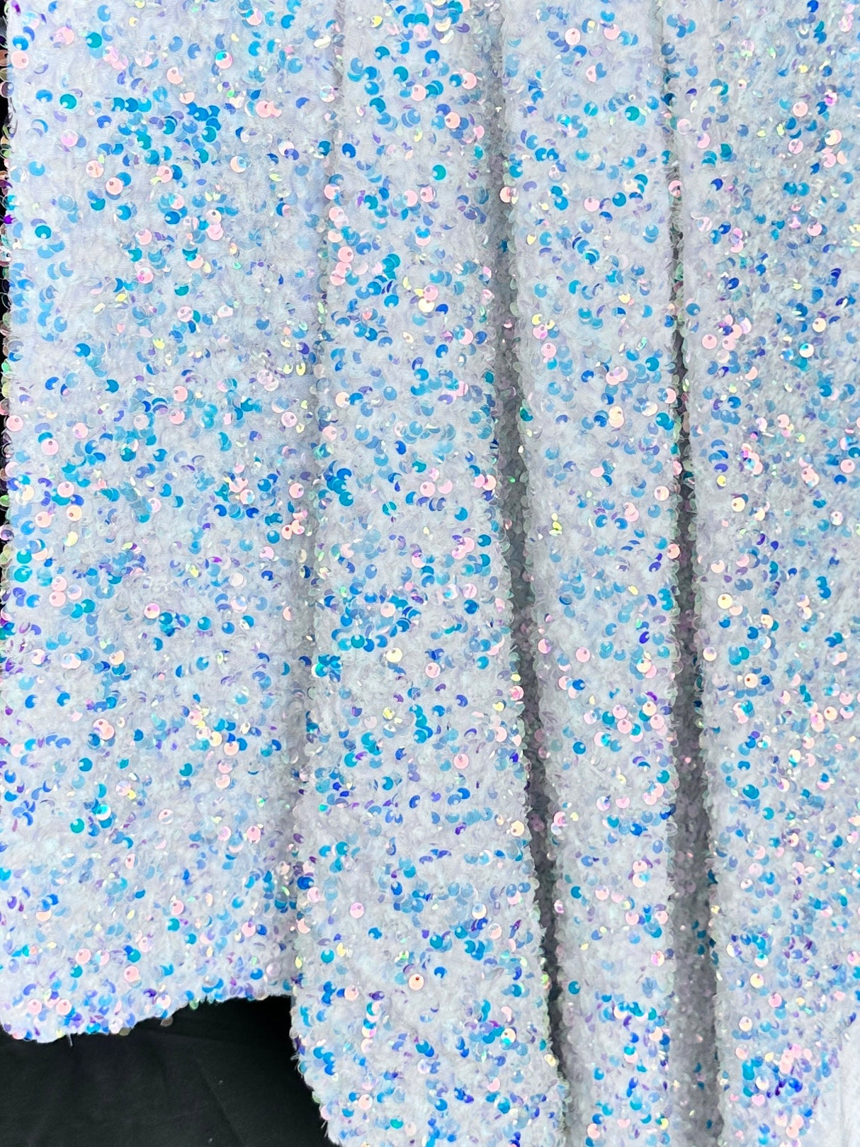 Stretch Sequin on Velvet White