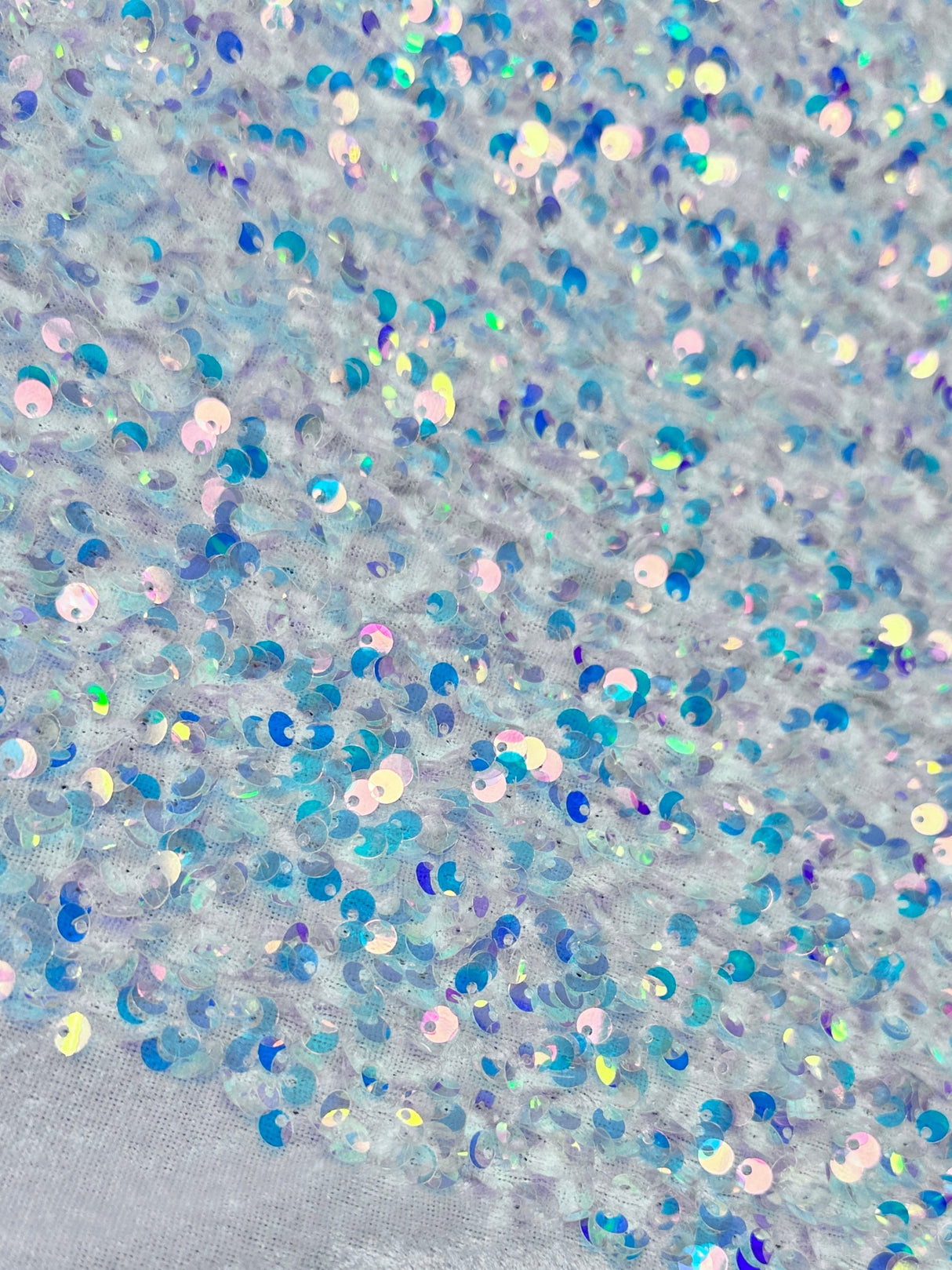 Stretch Sequin on Velvet White
