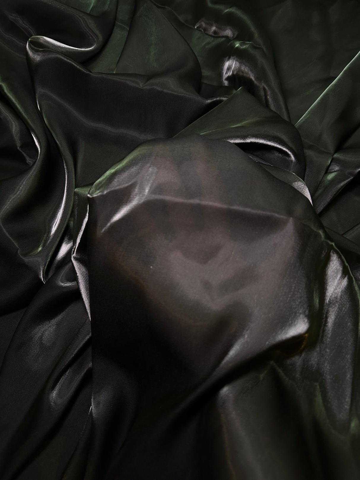 Liquid Shimmery Chiffon Black