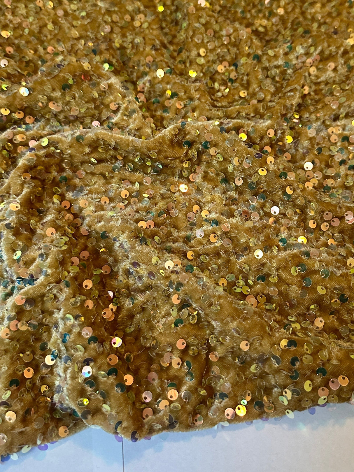 Sequin Velvet Caramel Gold
