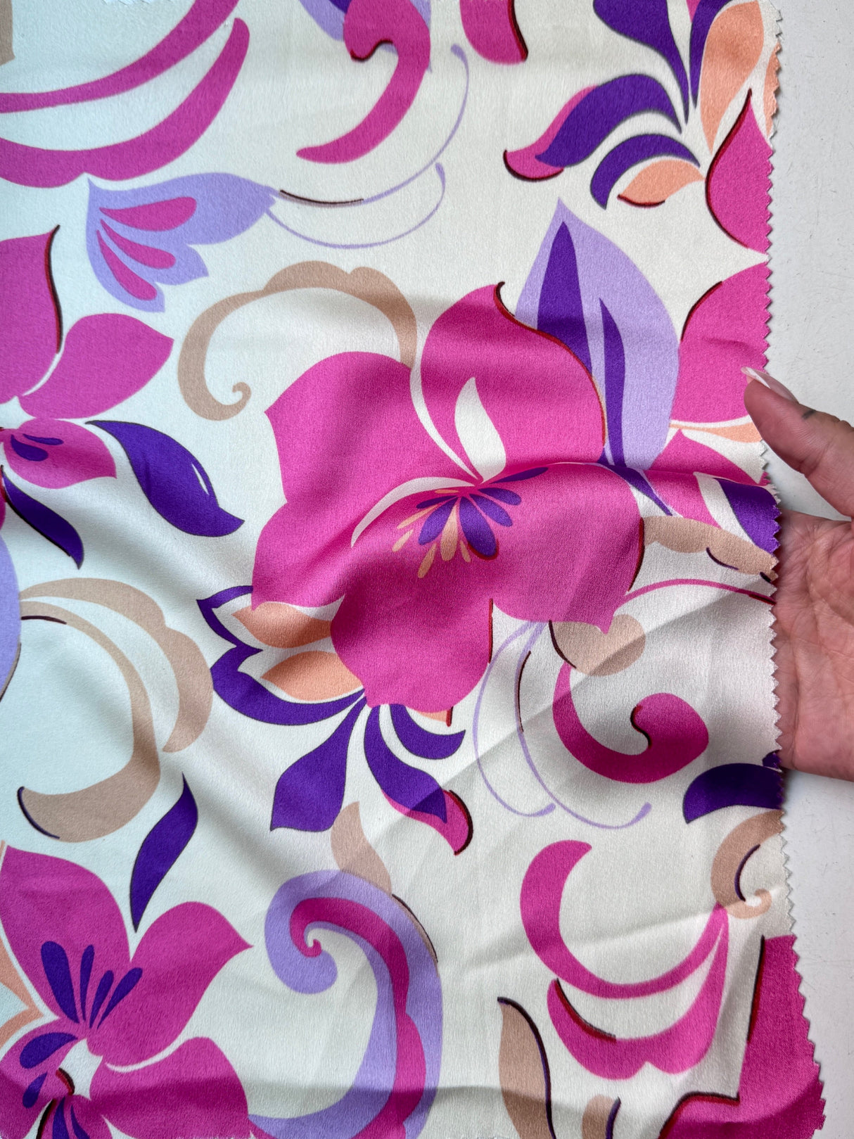 Printed Satin Ivory/Pink Floral