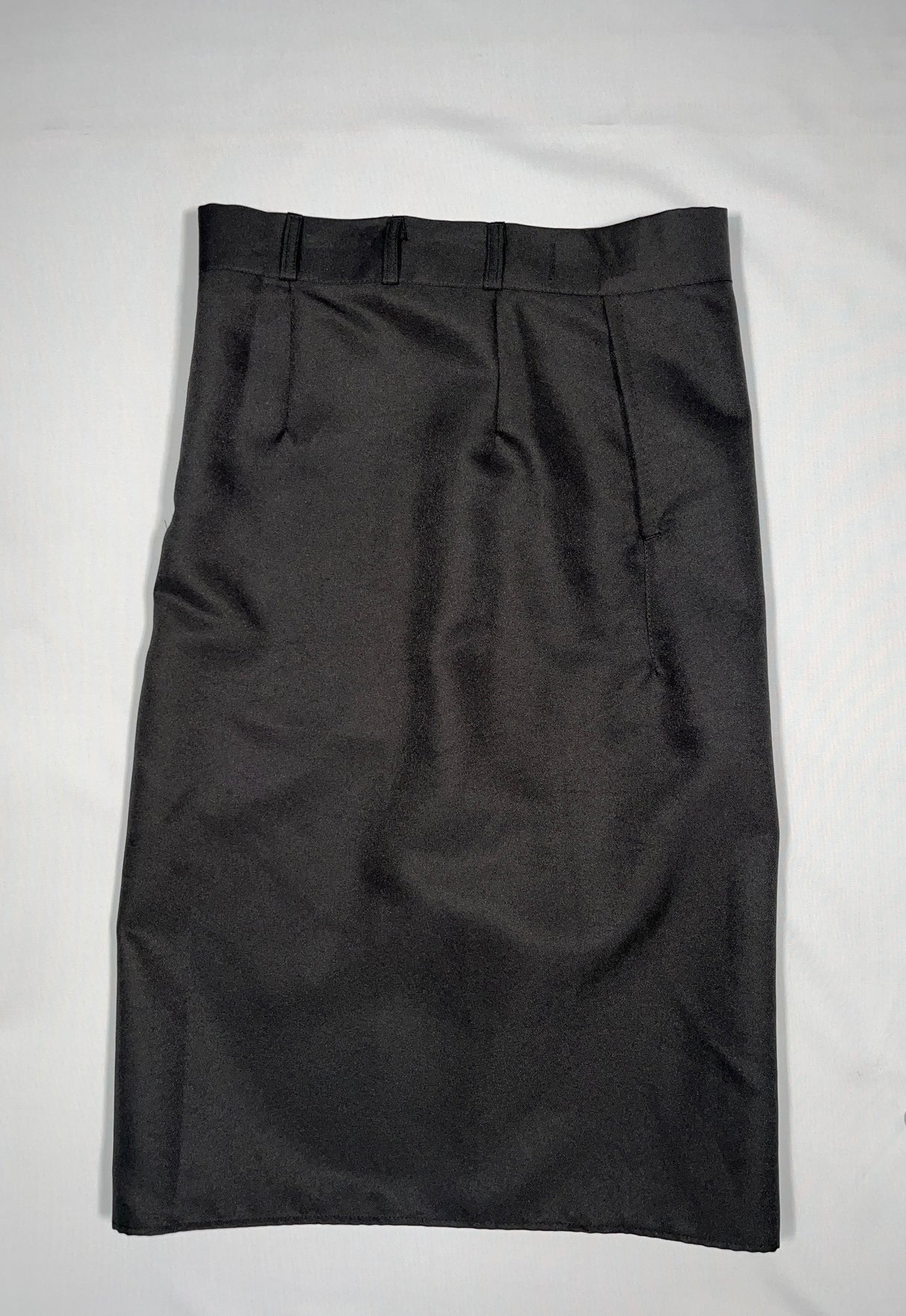 Ie Faitaga 100 Percent Polyester Fabric - Black And White, 2 Pockets, 14 Sizes (1 Piece)