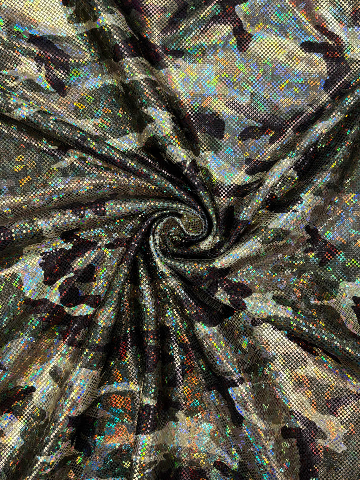 Camo Print Shattered Glass Metallic Spandex Fabric - Camo Print, 36" X 60" (1 Yard)