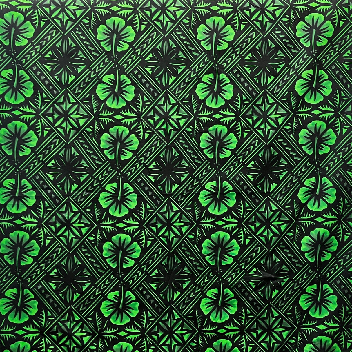 Traditional Tapa Hibiscus Cotton Fabric - Black And Green, 36" X 45" (1 Yard)