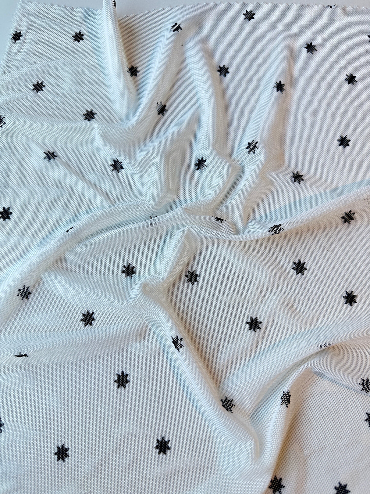 Printed Power Mesh White Black Star