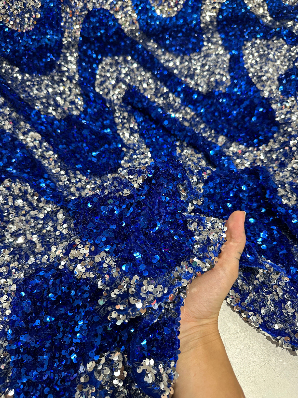 Stretch Sequin on Velvet Silver Blue