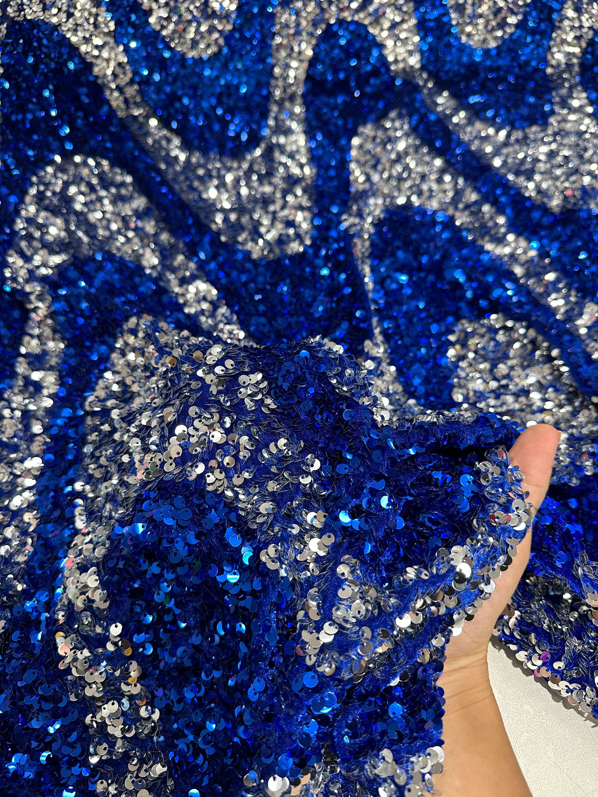 Stretch Sequin on Velvet Silver Blue