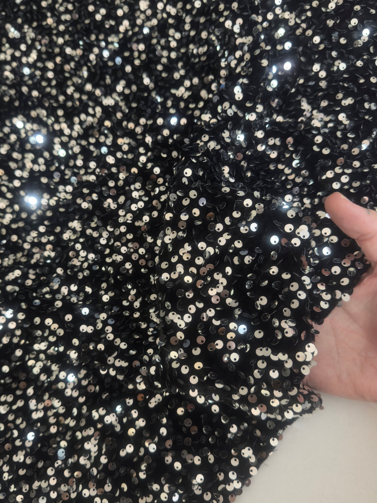 Sequin Velvet Silver Black