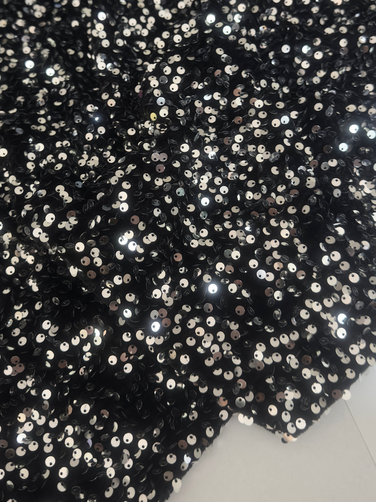 Sequin Velvet Silver Black