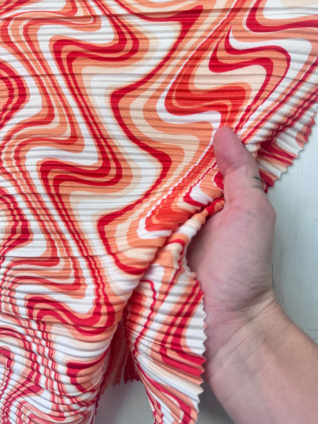 Printed Pleated Knit Orange Wave