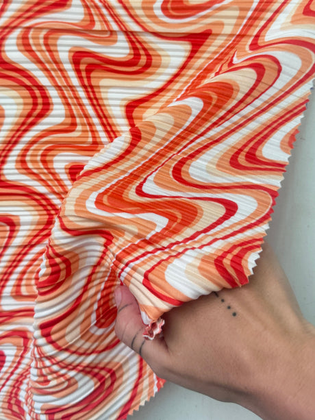 Printed Pleated Knit Orange Wave