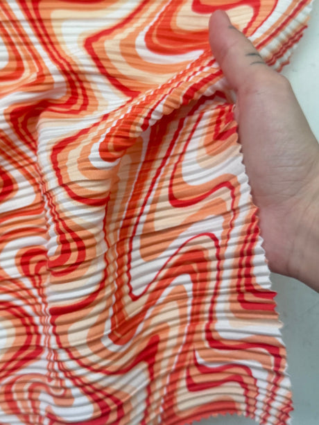 Printed Pleated Knit Orange Wave