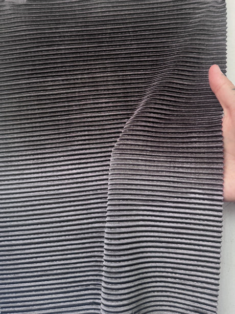 Shiny Pleated Knit Silver Ombre