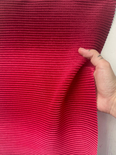 Pleated Knit Red Ombre
