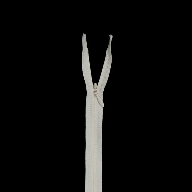 Invisible Zipper 9" by YKK - 801 Winter White