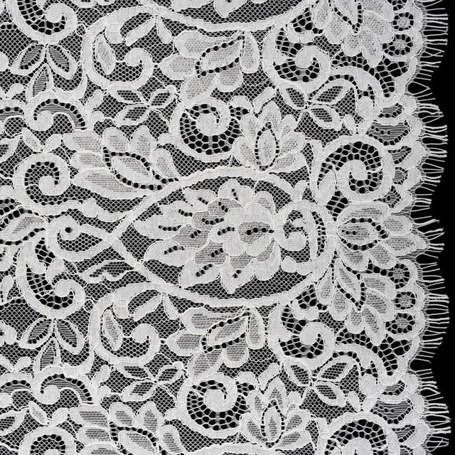 Corded Lace with Finished Edges - Ivory Flowering Vines