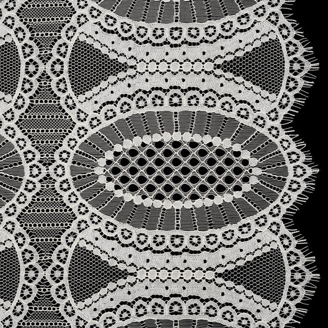 Corded Lace with Scalloped Fringe Edges - Ivory Geometric Lozenges