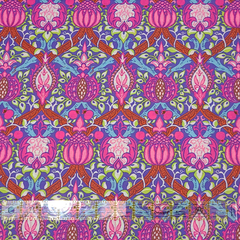 Quilting Cotton Kaffe Fassett x Morris & Co. Floral Granada Purple