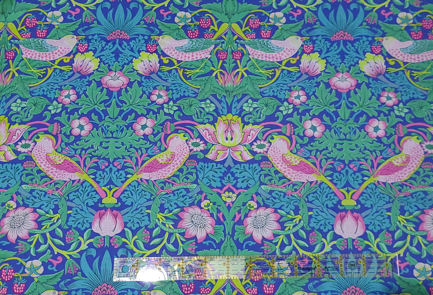 Quilting Cotton Kaffe Fassett x Morris & Co. Strawberry Thief Blue
