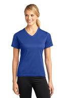 Camiseta de cuello en V para mujer Sport-Tek® Dri-Mesh®
