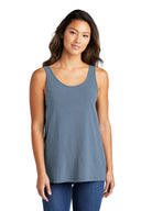 Camiseta sin mangas teñida en prenda Beach Wash® para mujer de Port & Company®
