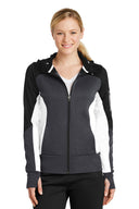Chaqueta con capucha y cremallera completa de forro polar Tech Fleece con bloques de color para mujer Sport-Tek®