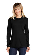 Sudadera con capucha de manga larga con tecnología de absorción PosiCharge Tri-Blend para mujer