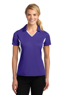 Polo de manga corta con bloques laterales Micropique Sport Wick para mujer Sport-Tek®
