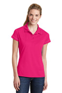 Polo Micropique Sport-Wick con costuras en contraste para mujer