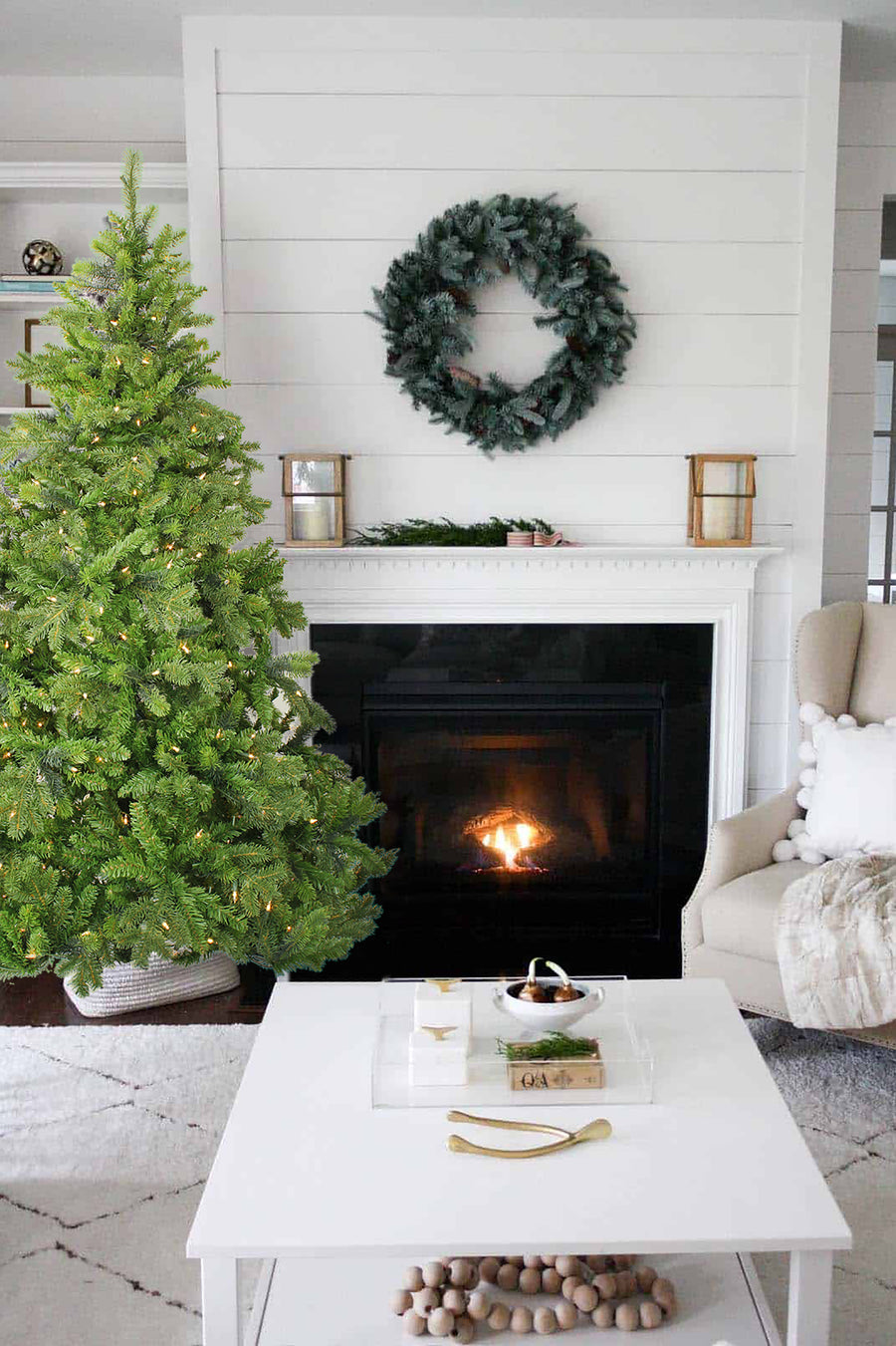Prelit Tapered Salem Pine