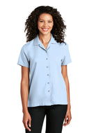 Camisa de manga corta Performance para mujer Port Authority®