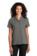 Camisa de manga corta Performance para mujer Port Authority®