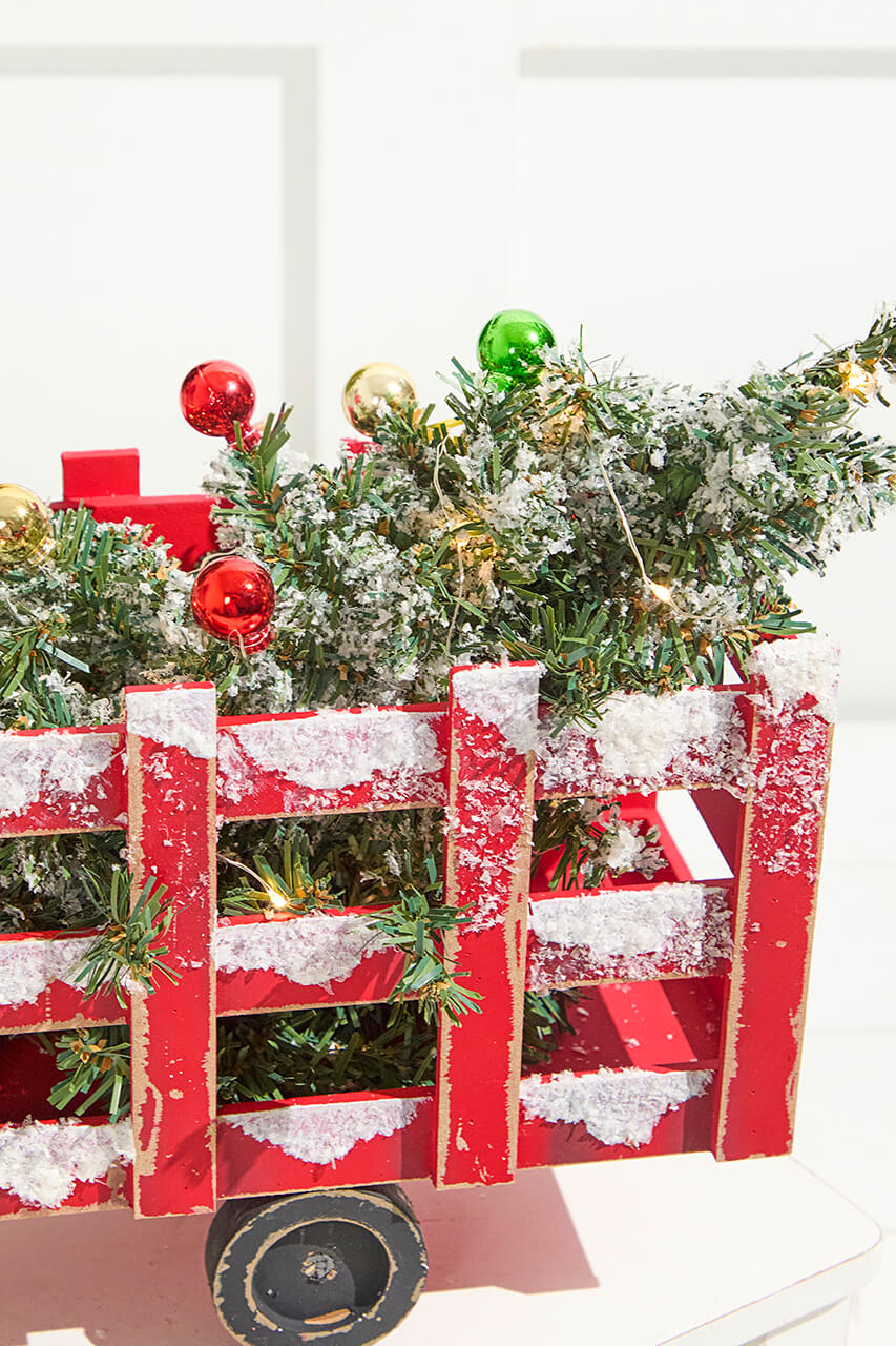 21" Lighted Wood Holiday Truck With Tree