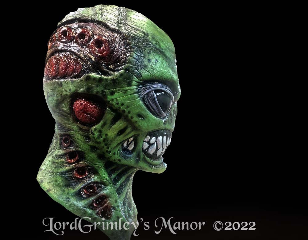 Alpha Centauri Green Alien - Hands and Mask Set