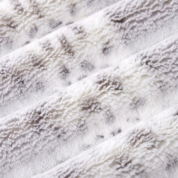 Polyester Cuddle Fabric Dove Luxe Cuddle Alaskan Bunny 58/60"