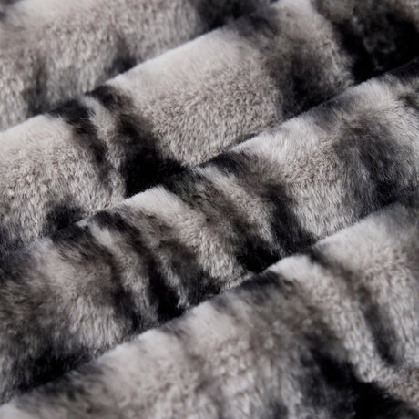 Luxe Cuddle Nube Graphite/Black Fabric 58/60"