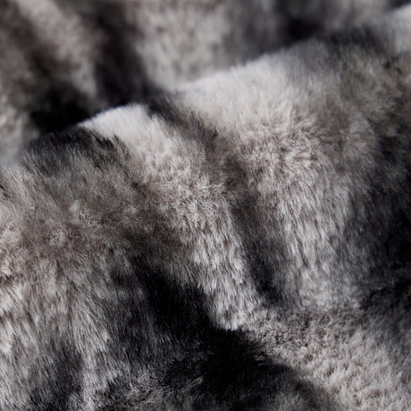 Luxe Cuddle Nube Graphite/Black Fabric 58/60"